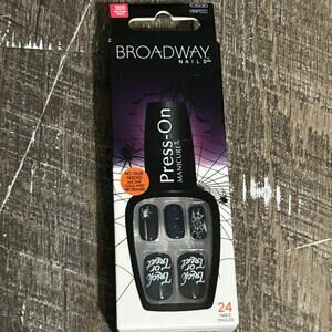 Kiss ImPress Fake Press On Nails HALLOWEEN Fright Night